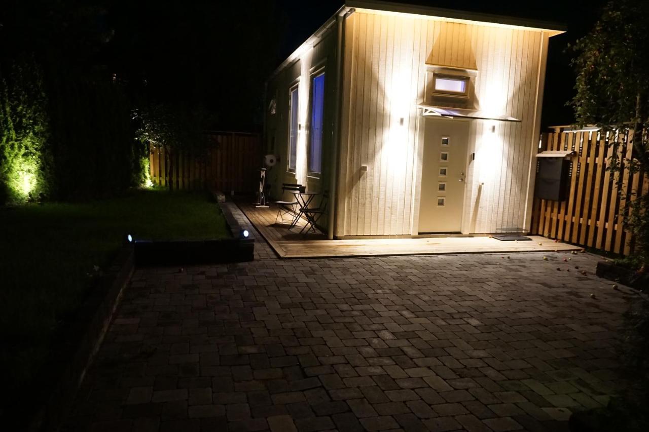 Fresh Happy Little House, 35 M2 In Taeby Estocolmo Exterior foto